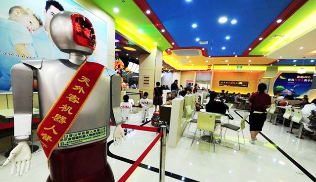 Restaurant-Robots-Chine
