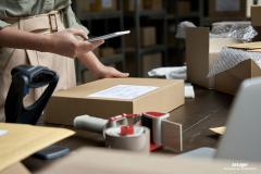 Mettre en place un système de click and collect vous permettra de garder vos clients habituels mais aussi d’en gagner de nouveaux. ©Insta_Photo Comment mettre en place un système de click & collect dans votre boutique ?