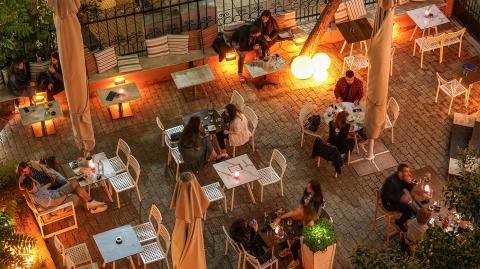 Une terrasse de restaurant